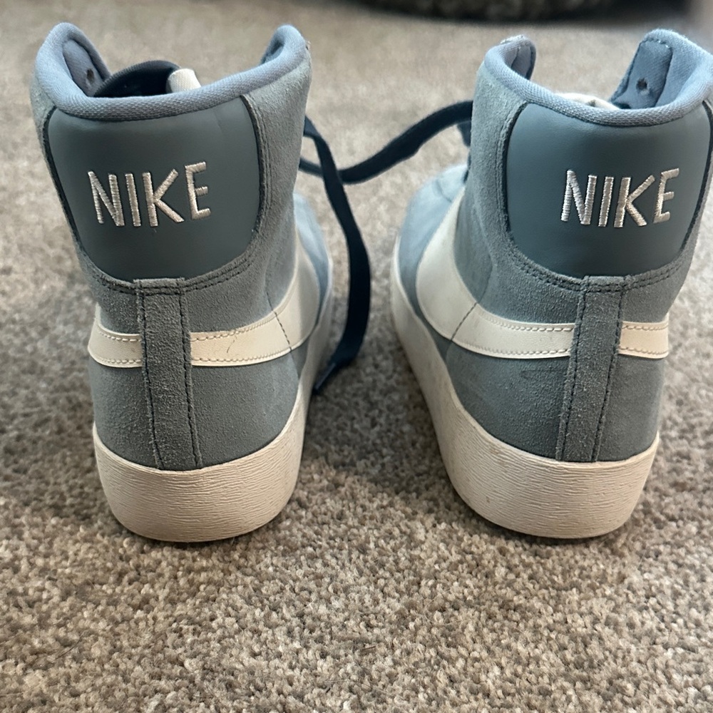Nike High-Top Sneakers in Light Blue and White - Picture 4 of 7